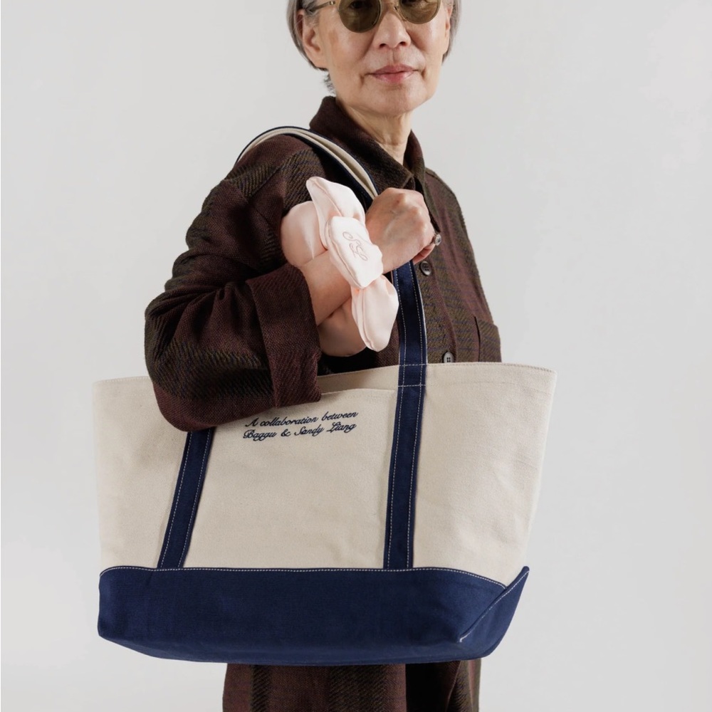 sandy liang x baggu medium canvas tote - navy